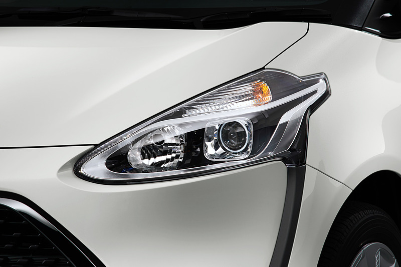 「ウィンカーバルブ」（フロント用、リア用ともに税別3000円）