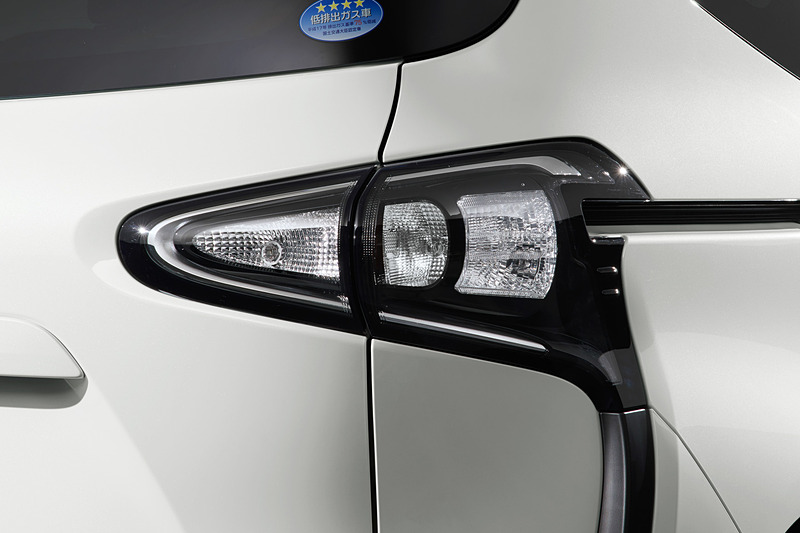 「ウィンカーバルブ」（フロント用、リア用ともに税別3000円）