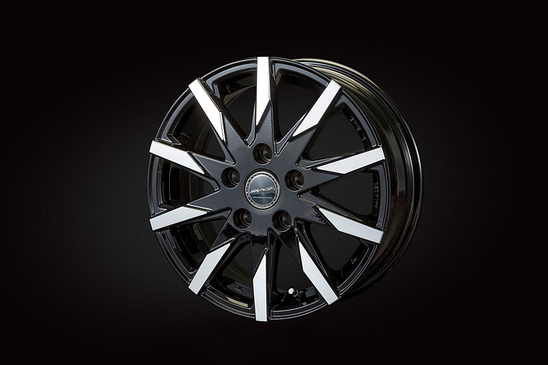 15インチアルミホイール「KYOHO SMACK-SFIDA」＆ナットセット（税別5万4000/台、税別1万3500円/本）