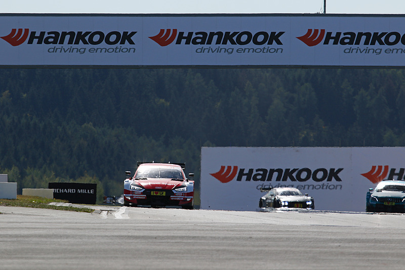 トップを走行するレネ・ラスト