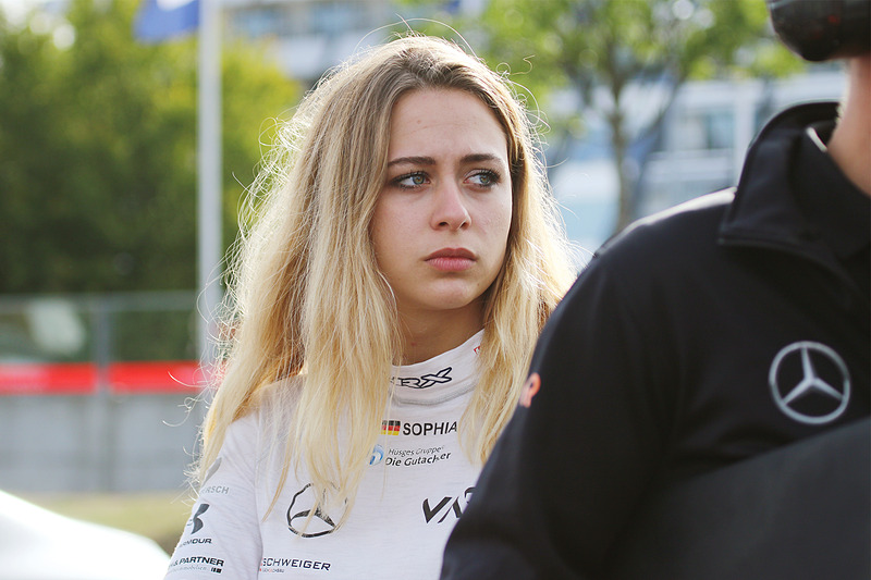 第7戦 ザントヴォールトから、Van Amersfoort Racingから出場のソフィア・フロルッシュ