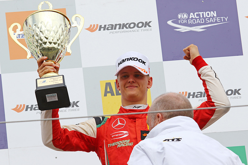 レース1に続き2優勝のミック・シューマッハ