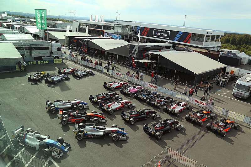 レース3後のパルクフェルメ