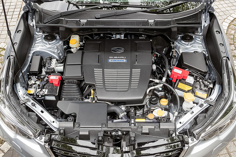 フォレスター Advanceのe-BOXERは、最高出力107kW（145PS）/6000rpm、最大トルク188Nm（19.2kgfm）/4000rpmを発生する水平対向4気筒DOHC 16バルブ デュアルAVCS 2.0リッター直噴「FB20」型エンジンに、最高出力10kW（13.6PS）、最大トルク65Nm（6.6kgfm）を発生するMA1モーターを組み合わせたもの