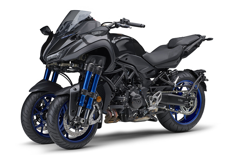 ボディサイズは2150×885×1250mm（全長×全幅×全高）、シート高は820mm、ホイールベースは1510mm。車両重量は263kg