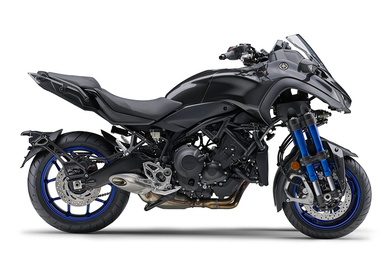 ボディサイズは2150×885×1250mm（全長×全幅×全高）、シート高は820mm、ホイールベースは1510mm。車両重量は263kg