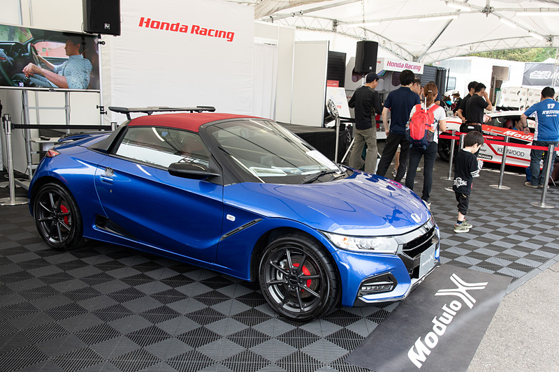 レーシングマシンや、S660 Modulo Xなどのコンプリートカーも展示