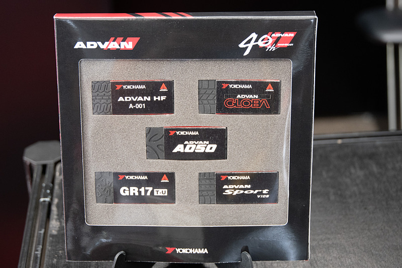 5本10パターンの消しゴムがセットになった「ADVAN消しゴム レジェンドセット」。数量限定で発売されるとのこと