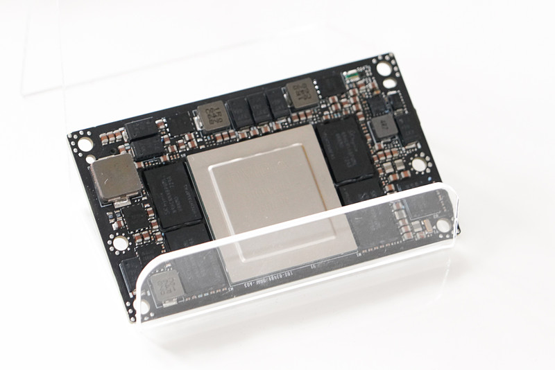 使用されているNVIDIA Jetson TX2の基板も展示していた