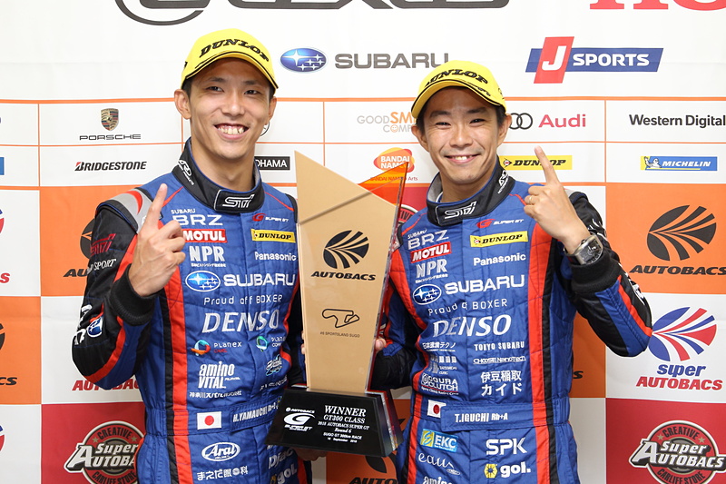 山内英輝選手（左）と、井口卓人選手（右）