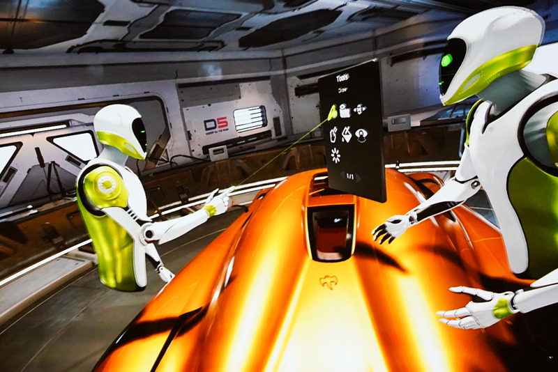 メニューを出して機能を選択している場面