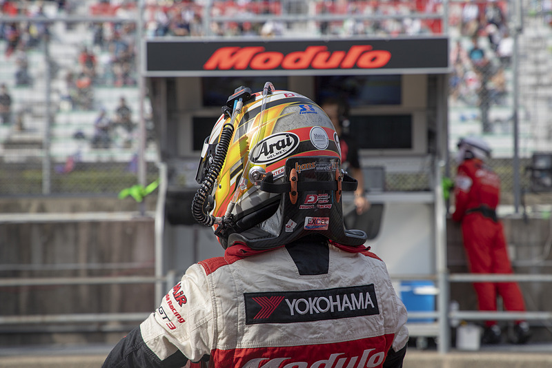 装備を付けてクルマが戻るのを待つ