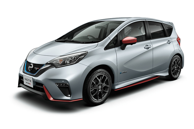 ボディカラーは5色設定。写真はブリリアントシルバ―