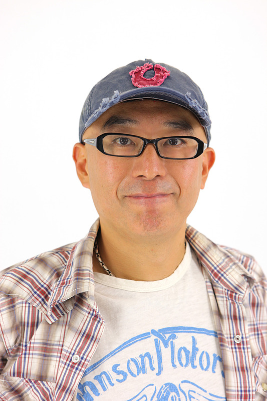 ピストン西沢氏（左）がプロデュースするステージイベントでは、大阪府登美丘高等学校のダンス部OGによる「バブリーダンス」と、ドリフトユニットの「チームオレンジ」が共演