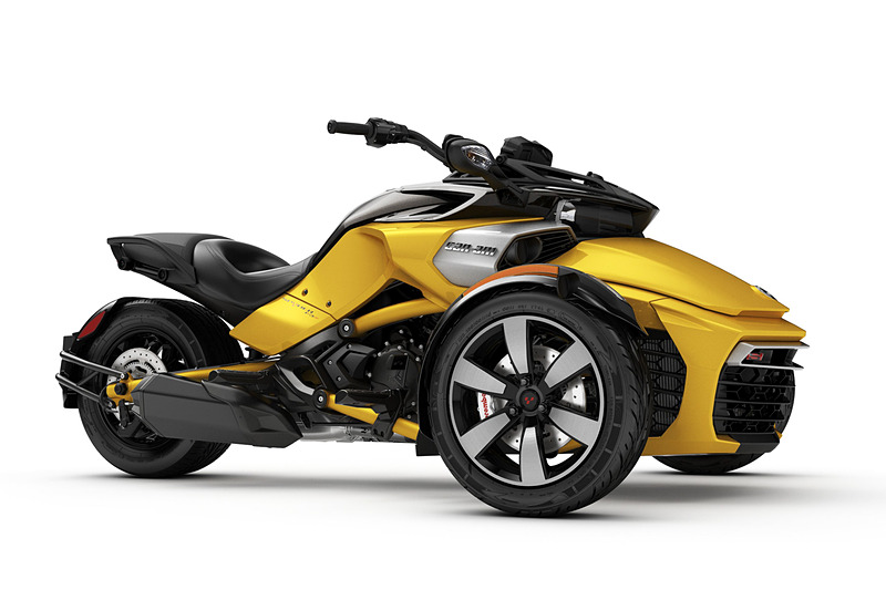 安全性や環境性能の高いモデルを紹介する「セーフティ＆エコカー展示」