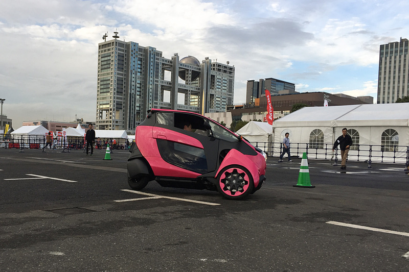 「超小型モビリティ公道試乗体験」は公道で超小型モビリティをドライブできる