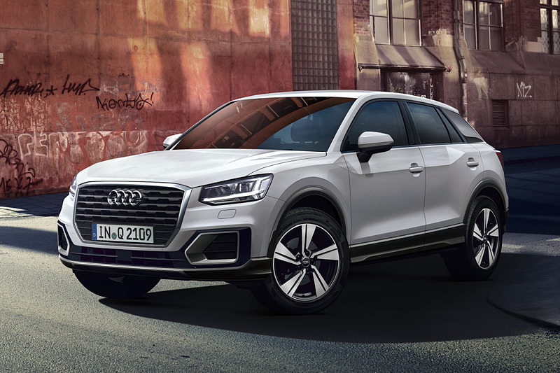 「マンハッタングレー」の専用コントラストペイントを前後バンパー下部やホイールアーチ、サイドスカートなどに設定