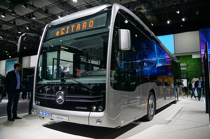 IAA 2018で世界初公開されたEV（電気自動車）の大型路線バス「eCitaro」