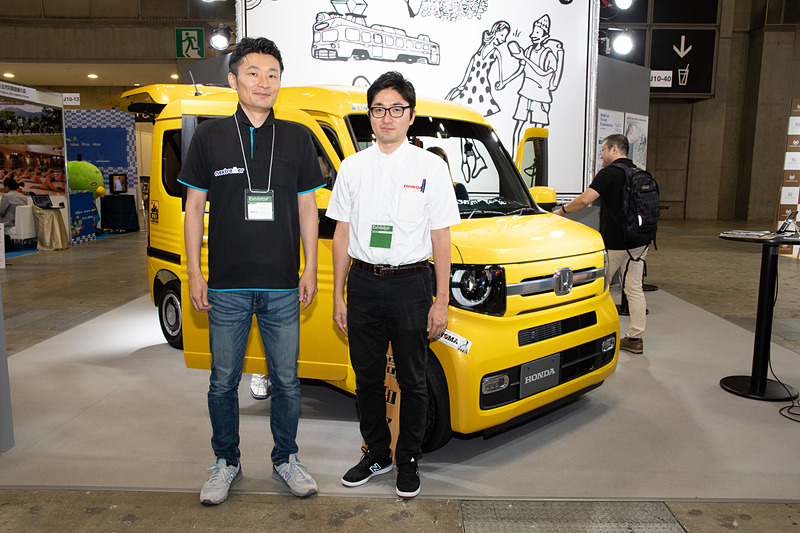 世界最大級 旅の祭典「ツーリズムEXPOジャパン2018」に出展したホンダとNextremer。左から、株式会社Nextremer 代表取締役 CEO 向井永浩氏、本田技研工業株式会社 ビジネス開発統括部 ビジネス開発戦略部 戦略課 栗原匡氏