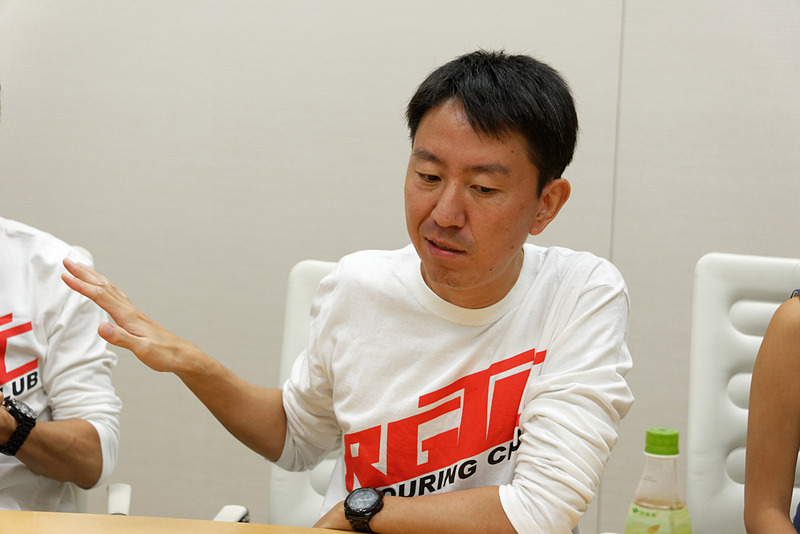 異議あり、とばかりに「1つ言わしてもらうと……」と切り出す福田さん