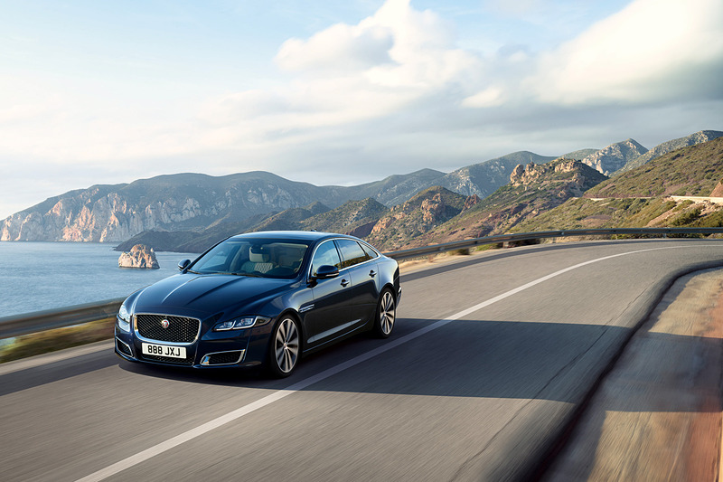 50周年を記念した2019年モデルの限定グレード「XJ50」