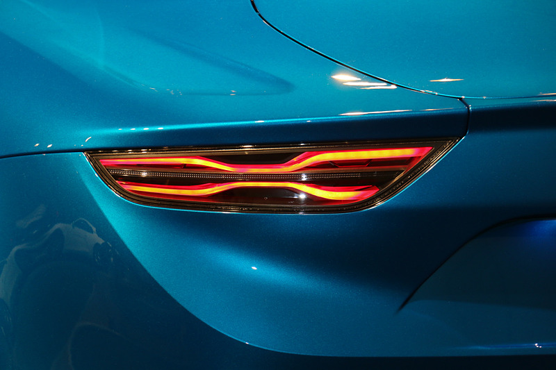 リアコンビネーションランプもLED式