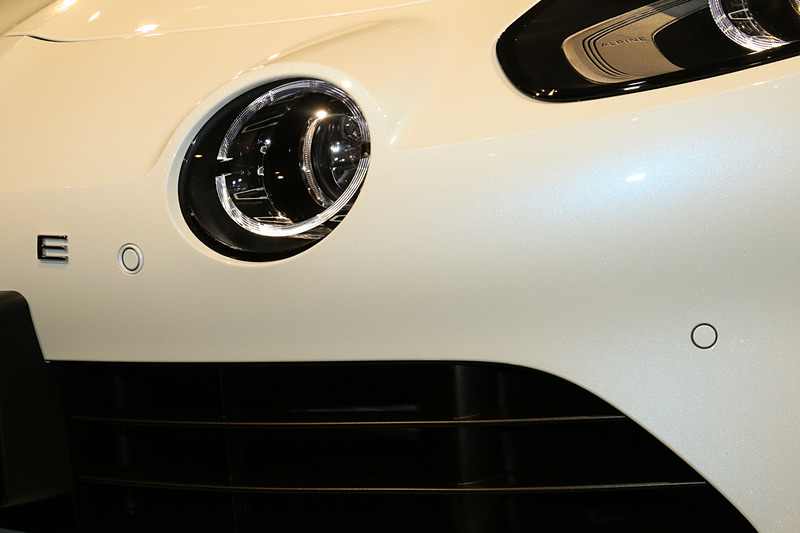 前後バンパーにパーキングセンサーを追加