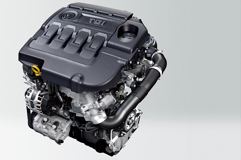 最高出力110kW（150PS）/3500-4000rpm、最大トルク340Nm（34.7kgfm）/1750-3000rpmを発生する直列4気筒DOHC 2.0リッターターボディーゼルエンジン「TDI」を搭載