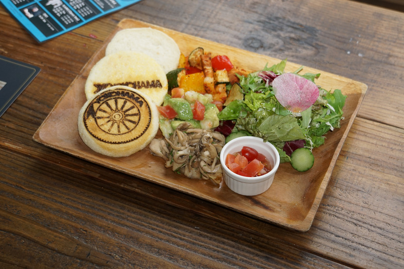 「OCEAN＆MOUNTAIN BBQ OPEN SAND」：1180円