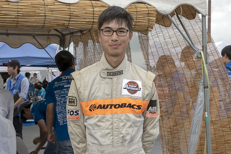 名古屋大学EV 名古屋大学フォーミュラチームFEMの小杉さん。パワートレイン部門の部門長でありドライバーでもある