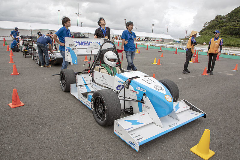 名古屋大学EVのマシン。リーフのモーターとインバーターを積む