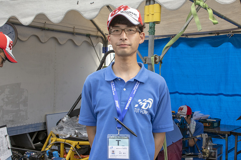 豊橋技術科学大学 自動車研究部 部長の望月さん。学校に誇りを持っている発言がとてもよく、印象に残った