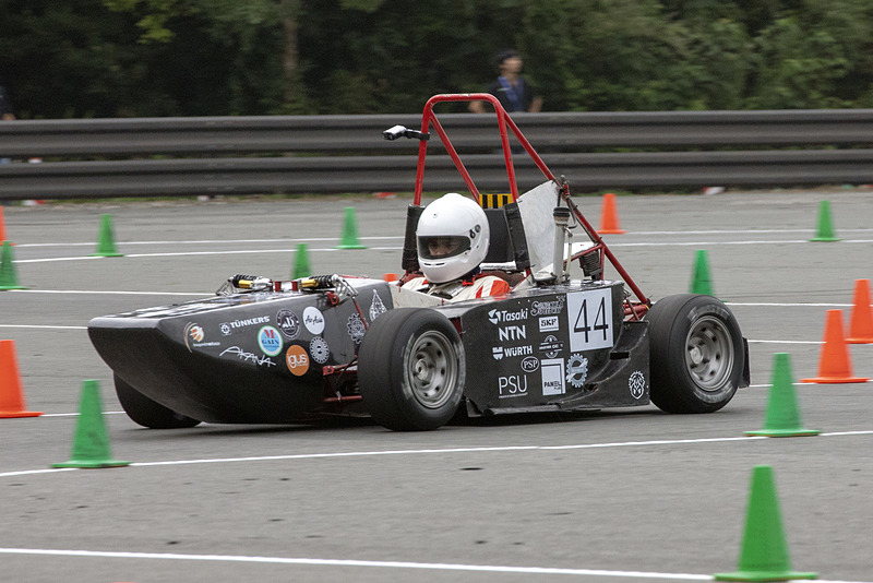 プリンス・オブ・ソンクラー大学はタイ王国ソンクラー県のハジャイという都市にある。チーム設立は2009年。学生フォーミュラには2012年に初参戦した。玉村氏の助言を得てからは急成長しているチームだ