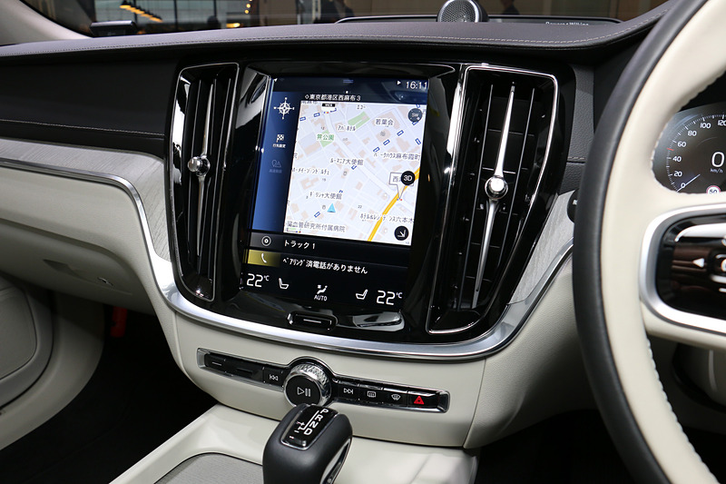 センターコンソールに9インチのタッチスクリーン式センターディスプレイを設定