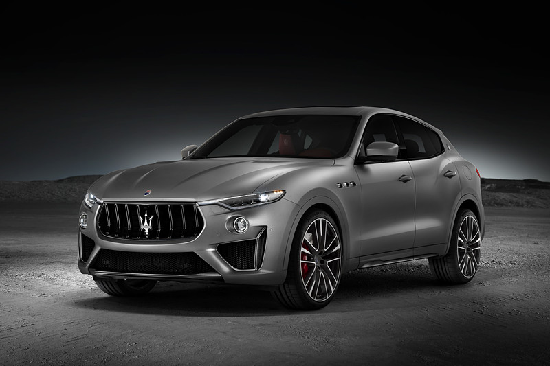 日本限定15台の「レヴァンテ トロフェオ ローンチ・エディション」