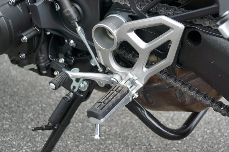 左側のステップまわり