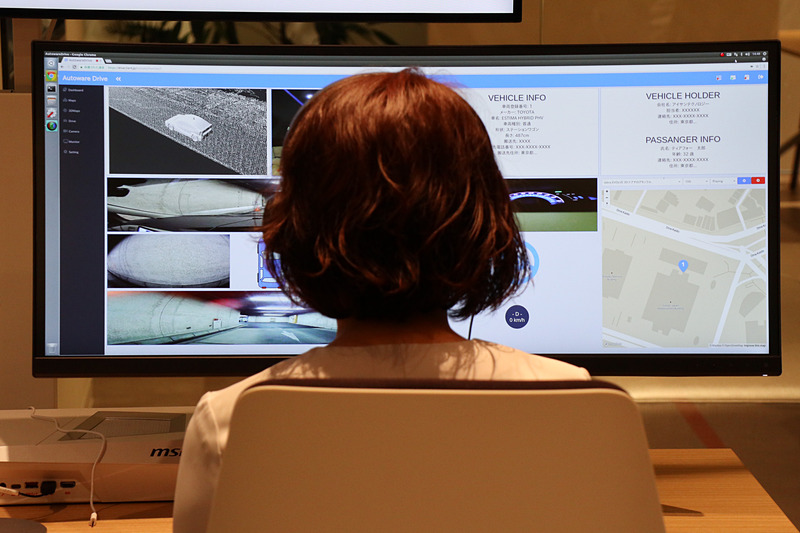 遠隔運転担当者の運転介入や車両の停止原因などについて状況説明などオペレーターが乗員に説明する