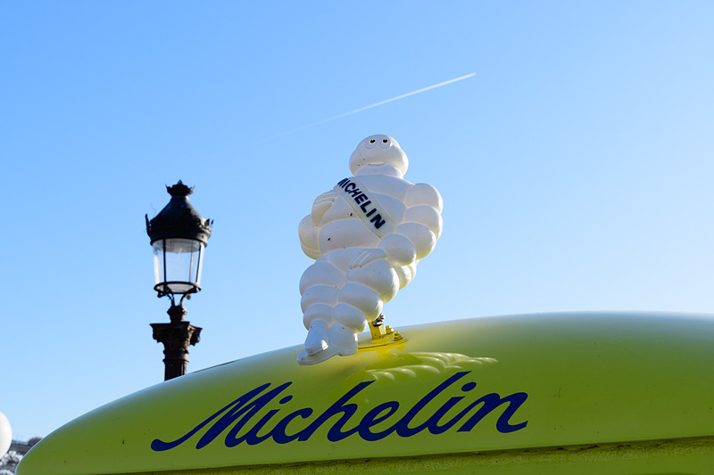 ルーフに鎮座するビバンダムくん