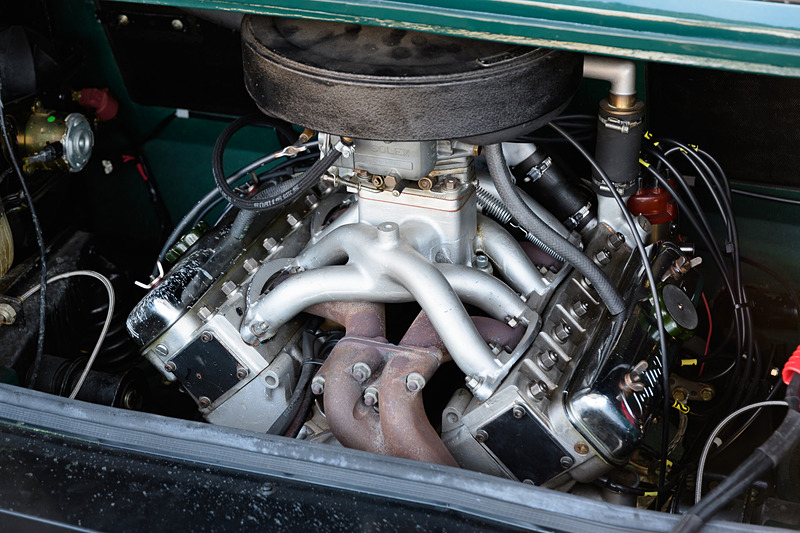 ルノー 900。実際にエンジンをかけ、パレードに参加していた