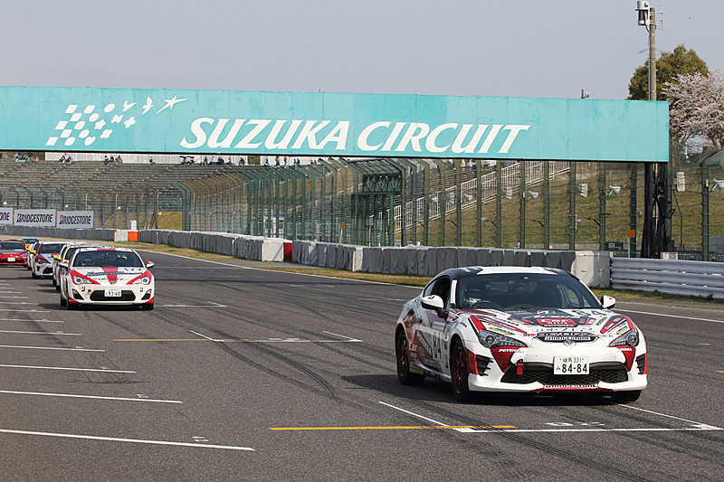 シーズン開幕戦が行なわれた鈴鹿サーキットを舞台に開催される「GAZOO Racing 86/BRZ Race」の最終戦を目前に、橋本氏からレースに向けた意気込みなどが語られる