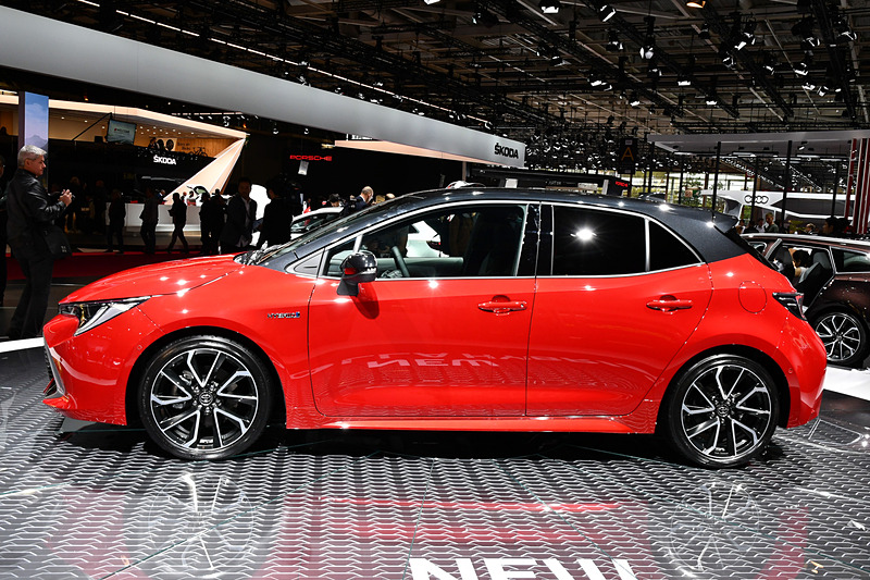 カローラ ハイブリッド