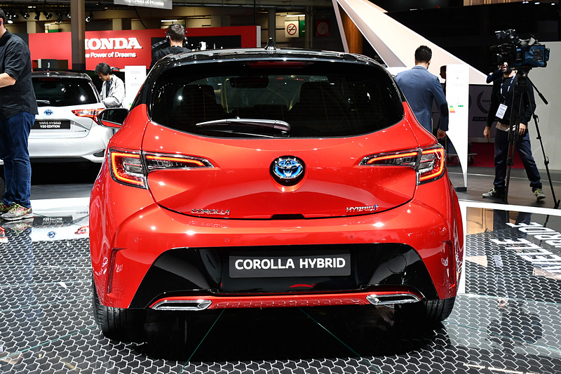 カローラ ハイブリッド