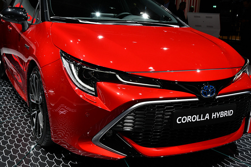 カローラ ハイブリッド