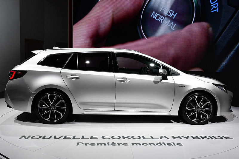 カローラ ツーリング スポーツ