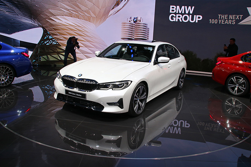 2019年3月9日にローンチ予定の新型「3シリーズ セダン」をパリモーターショー 2018でワールドプレミア