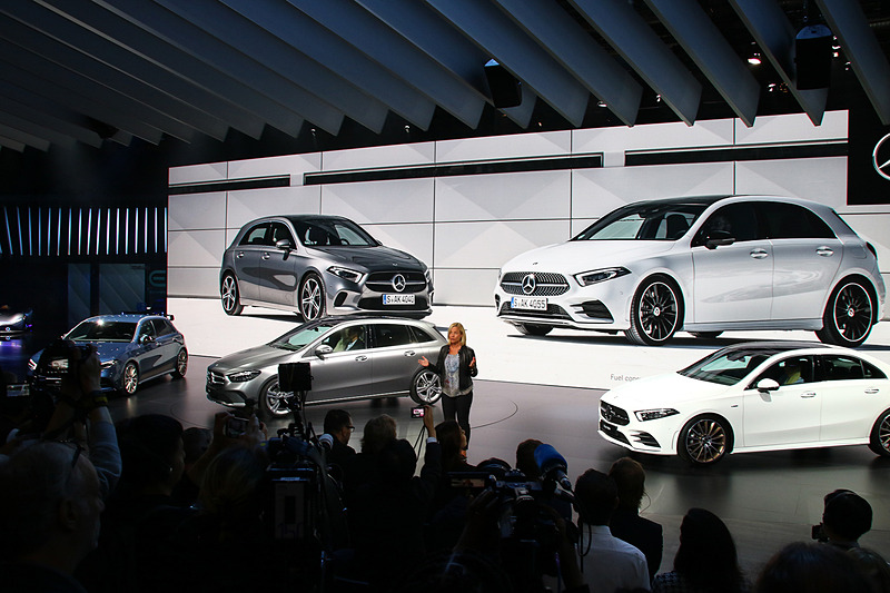 世界初公開となる新型「Bクラス」