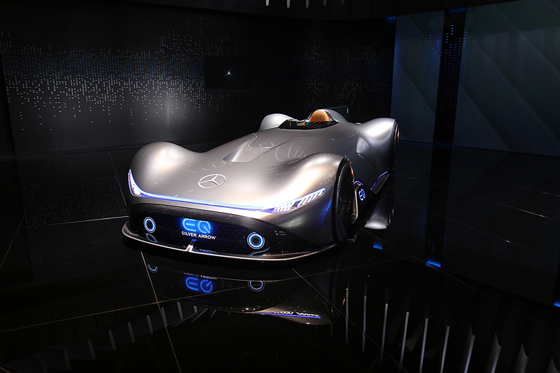 Vision EQ シルバーアロー