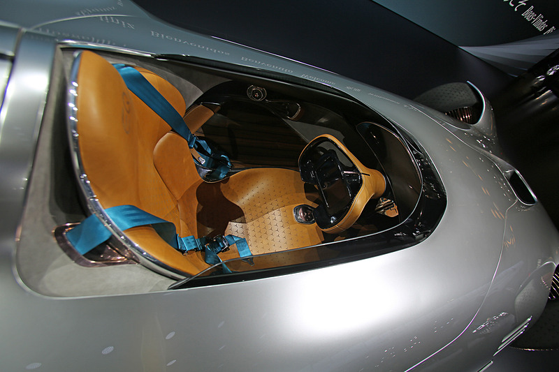 Vision EQ シルバーアロー