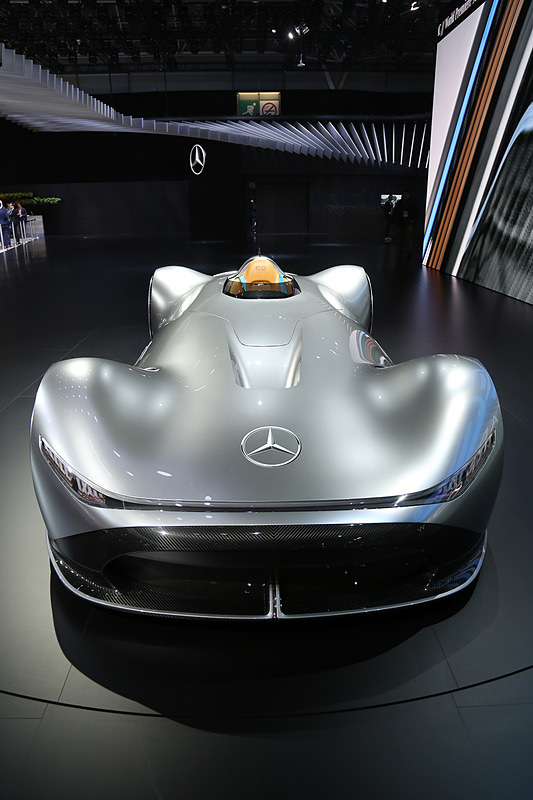 Vision EQ シルバーアロー