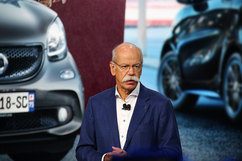 ディーター ・ツェッチェ氏が登壇したプレスカンファレンス